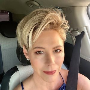 Meet your posher, Christy.